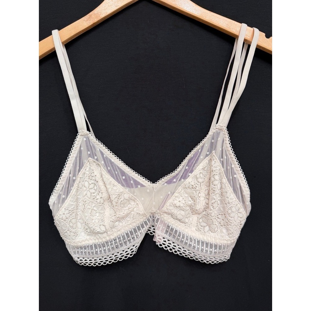 Victoria's Secret Ivory Lace Polka Dot Mesh Wireless Bralette Size Large